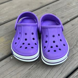 Crocs purple 8C